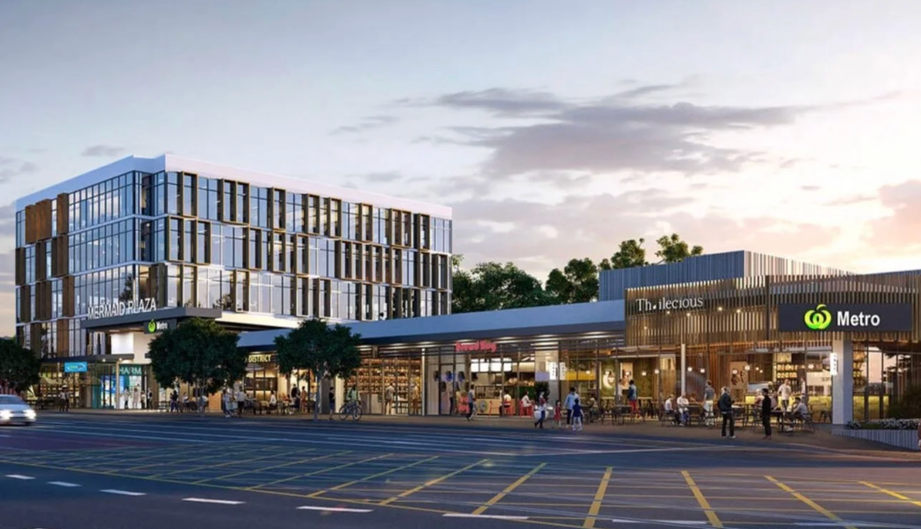 Exterior painting of Mermaid Beach Plaza by DPL Coatings